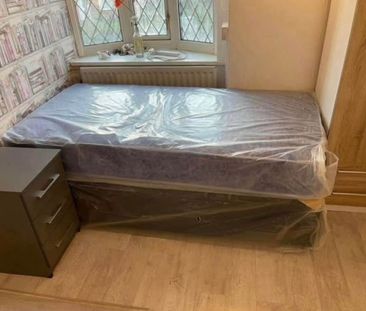 Room in a Shared House, Hathersage Road, B42 - Photo 5