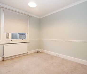 Weston Green, Thames Ditton - 3 bedrooms Property for lettings - Se... - Photo 3