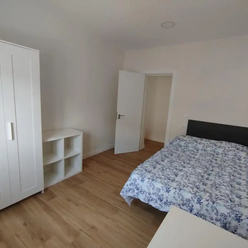 Oviedo - Foto 1