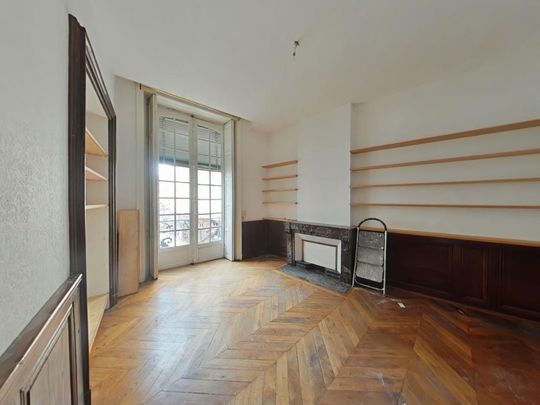 Location Appartement 3 pièces 156m² ROMANS SUR ISERE 26100 - Photo 1