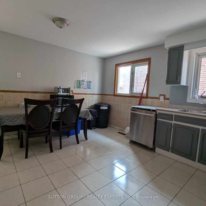 For Lease - 3 Holyoake Crescent, Toronto, Ontario - Photo 1