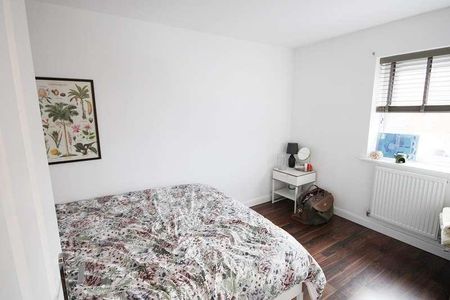 Palmdale Gardens, Great Sankey, WA5 - Photo 4