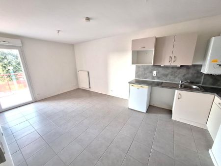 Location Appartement 2 pièces 29m² LES SABLES D’OLONNE 85180 - Photo 3
