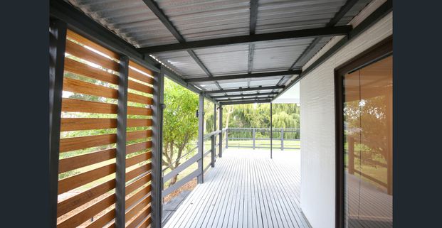 Renovated 2 Bedroom House - Photo 1