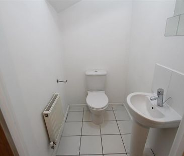 4 bedroom mews to rent - Photo 5