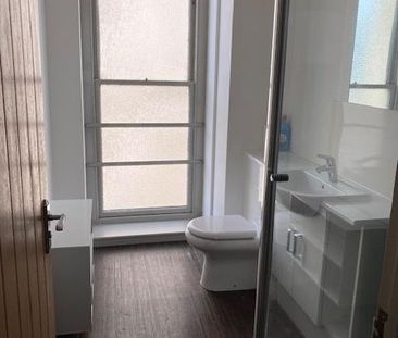 Room in a Shared House, Princes Street, BN2 - Photo 6