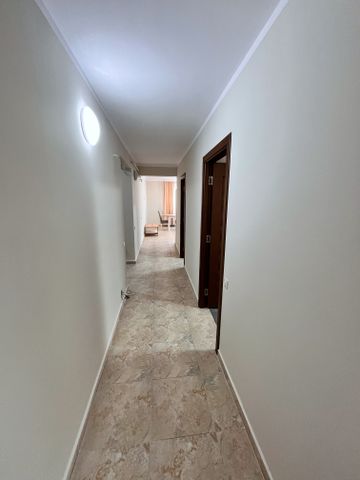 Apartament 3 camere renovat complet cu garaj Valea Garboului - Photo 3