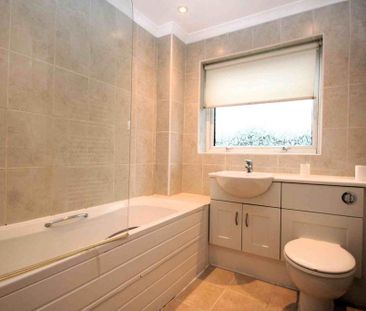 3 bedroom detached house to rent - Photo 6