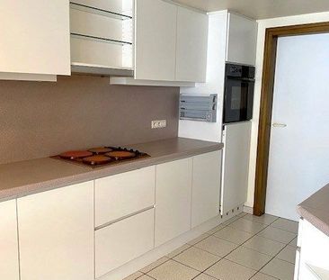 GELIJKVLOERS APPARTEMENT MET 1 SLAAPKAMER IN LANGEMARK - Foto 6