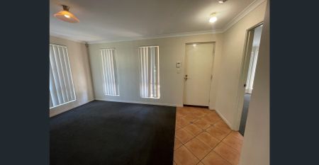 Spacious family home in convenient location - Photo 4