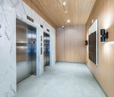 For Lease - 3250 Carding Mill Trail Unit# 530, Oakville, Ontario - Photo 2