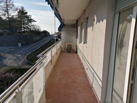 Appartement totalement rénové de 2.5 pièces au 3ème étage bénéficiant d'une très belle vue sur le lac. - Foto 5