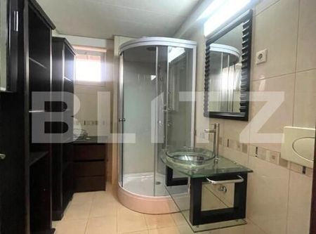 Apartament 4 camere, 135 mp, 2 bai, parcare, Complex Semiluna Plopillor - Fotografie 5