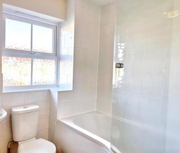 2 bedroom end of terrace house to rent - Photo 4