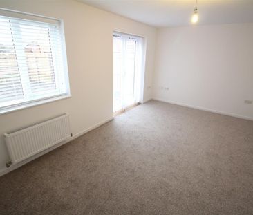 3 Bedroom House - Detached - Photo 2