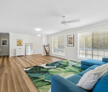 FAMILY FRIENDLY HOME WITH POOL - THREE BEDROOM PLUS OFFICE - Photo 2