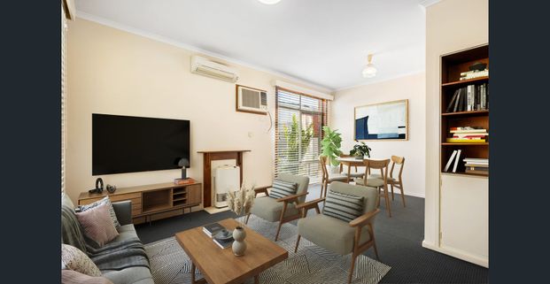 Loads of Natural Light - Photo 1