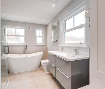 4 bedroom semi-detached house to rent - Photo 5