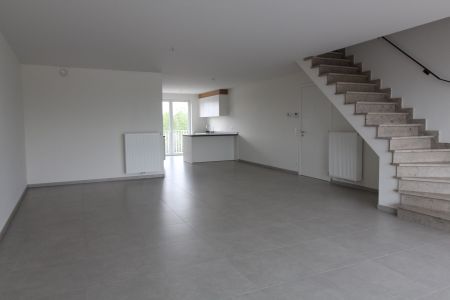 SUBLIEM 2-slaapkamer appartement met GARAGE! - Photo 3