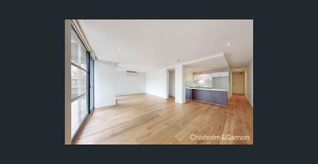Stylish Ground-Floor Elwood Apartment with Spacious Terrace & Prime Lifestyle Location - Photo 2
