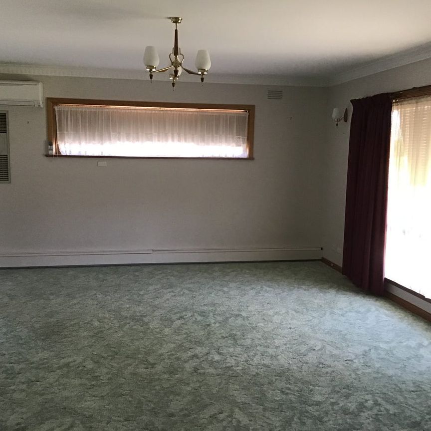 $410.00 per week - Photo 1