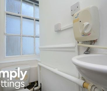 Studio to rent - Photo 5