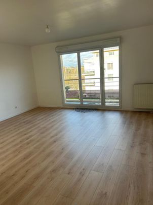 location Appartement T2 DE 43.44m² À ELANCOURT - Photo 1