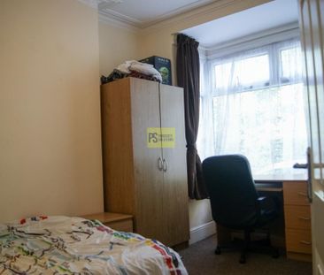 7 bedroom terraced house to rent - Photo 3