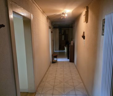 Appartement deux pièces surface de trois - Photo 1