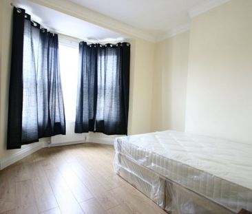 3 Bed - Trewhitt Road, Heaton, Ne6 - Photo 3