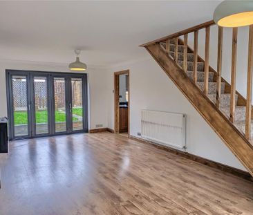 3 bedroom semi-detached house to rent - Photo 2