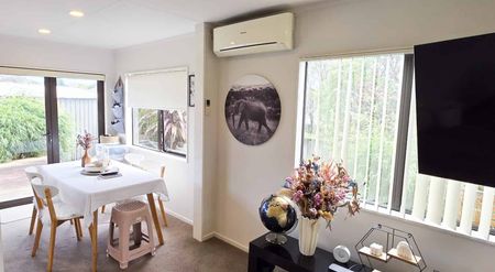 Charming 3-Bedroom Home in Paraparaumu - Photo 4