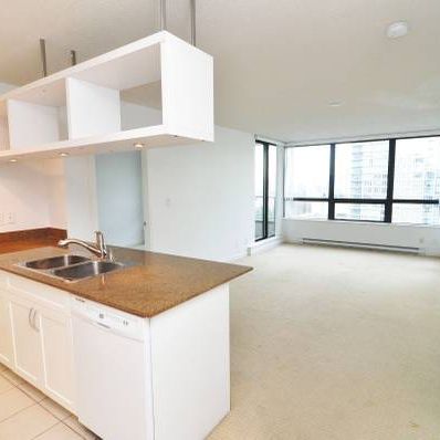 Downtown Vancouver 2 bed + 2 bath + 843sqft + 1 Parking - Photo 3