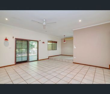 77 Cassowary Street, Freshwater, Qld 4870 - Photo 4