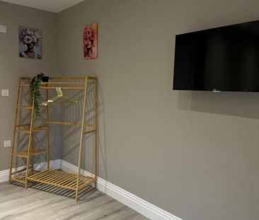 3 bedroom terraced house to rent - Photo 6