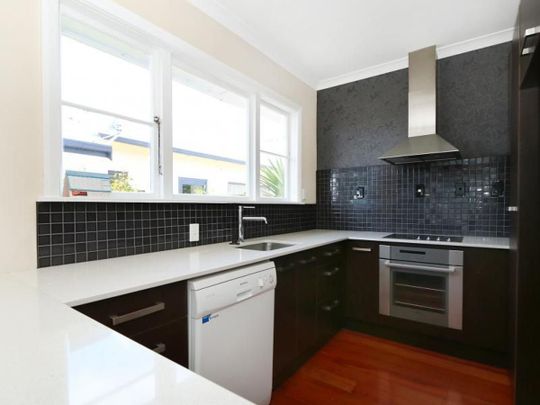 166 College Street, West End, Palmerston North - Photo 1