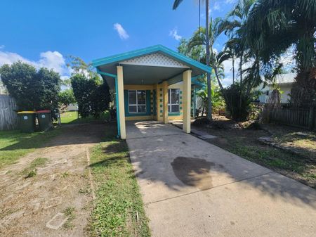 Family Home with Pool - Photo 5