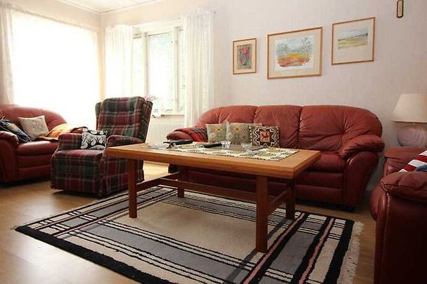 Hallandsvägen, Traryd - Foto 1