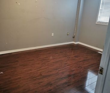 For Lease - 29 Finlay Road, Barrie, Ontario - Photo 4