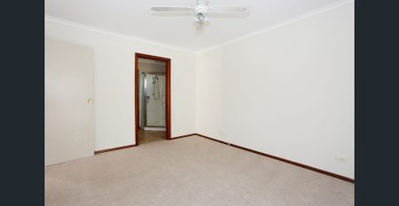 Spacious 3-Bedroom Family Home in a Quiet, Convenient Location - Photo 3