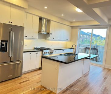 For Lease - 38 Schmeltzer Crescent, Richmond Hill, Ontario - Photo 6