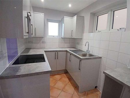 Silchester Road, St. Leonards-on-sea, East Sussex, TN38 - Photo 5