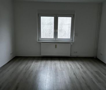 Frisch Sanierte 2 Zimmer Wohnung in Solingen ab sofort verfügbar - Foto 1