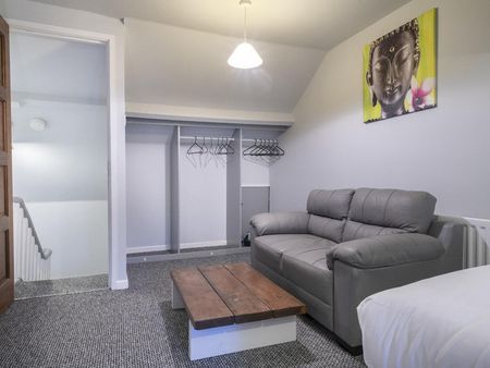 Grace Avenue - Photo 3
