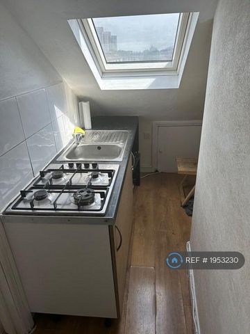 1 bedroom flat to rent - Photo 2