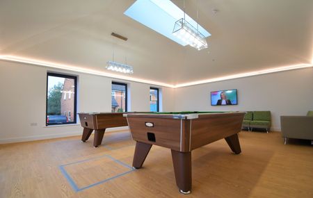 7 Bed End Terrace, Hillside Court, RG1 - Photo 2