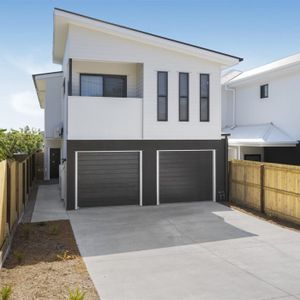 Brand New, Fully Furnished One-bedroom apartments with utilities included - Photo 3