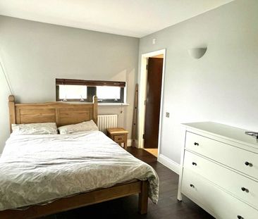 Westferry Road, Canary Wharf, E14 8LN - Photo 5