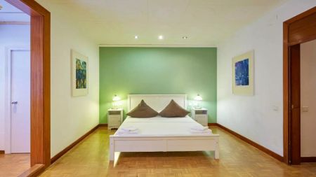 3-bedroom apartment for rent in Gràcia - Photo 4