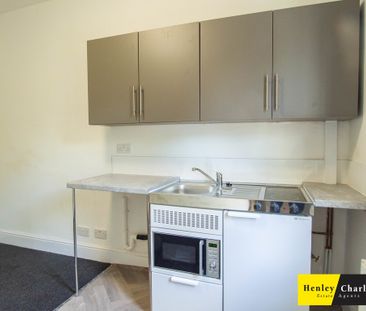 1 Bedroom Bedsit For Rent - Photo 2